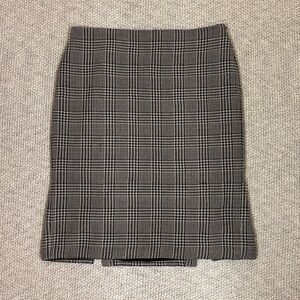 ✰ ann taylor black and grey plaid skirt ✰
